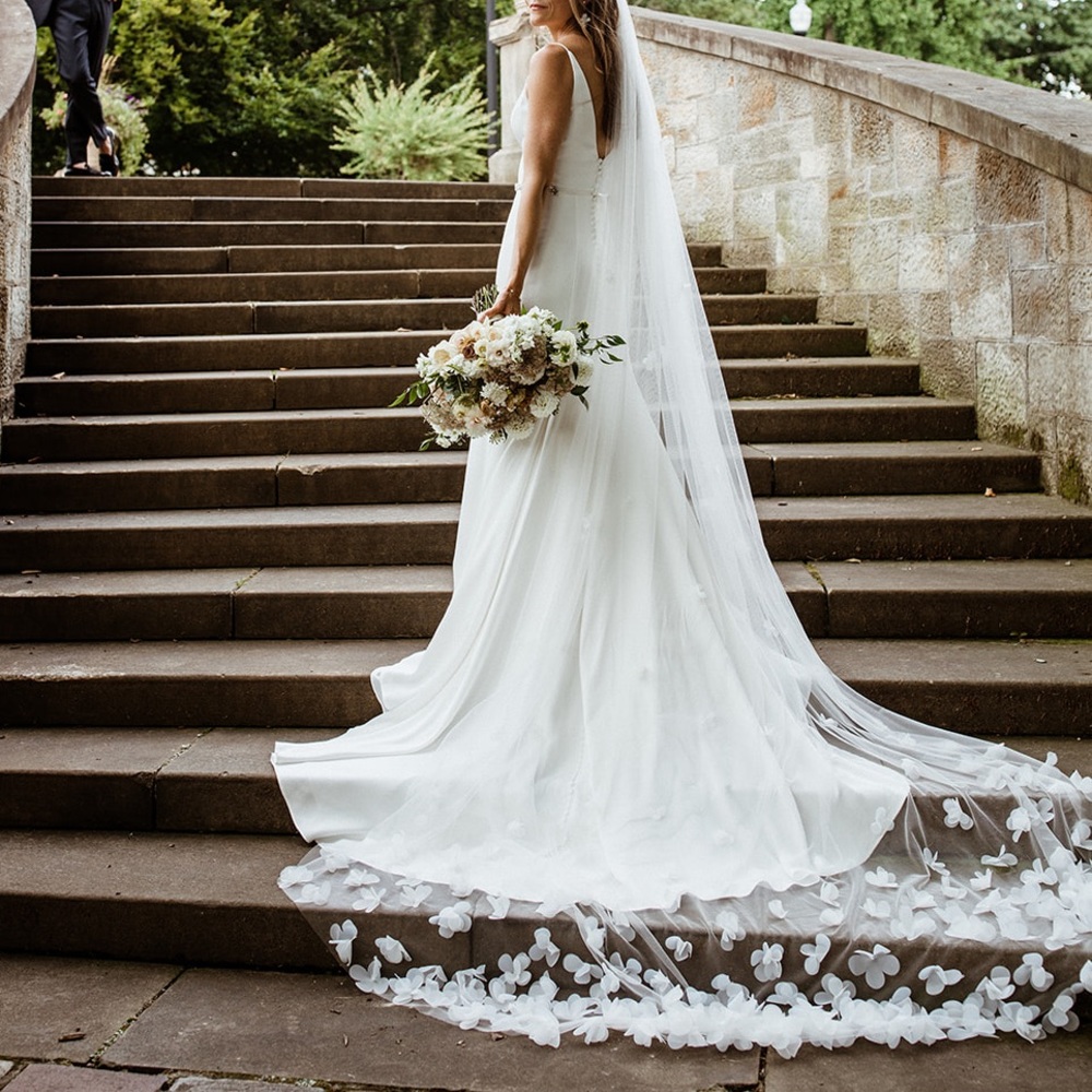 Light Ivory Cathedral Veil with flower details 300 cm long